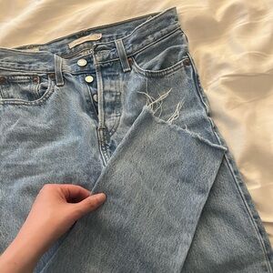 Levi Wedgie Straight Cut Off Jeans